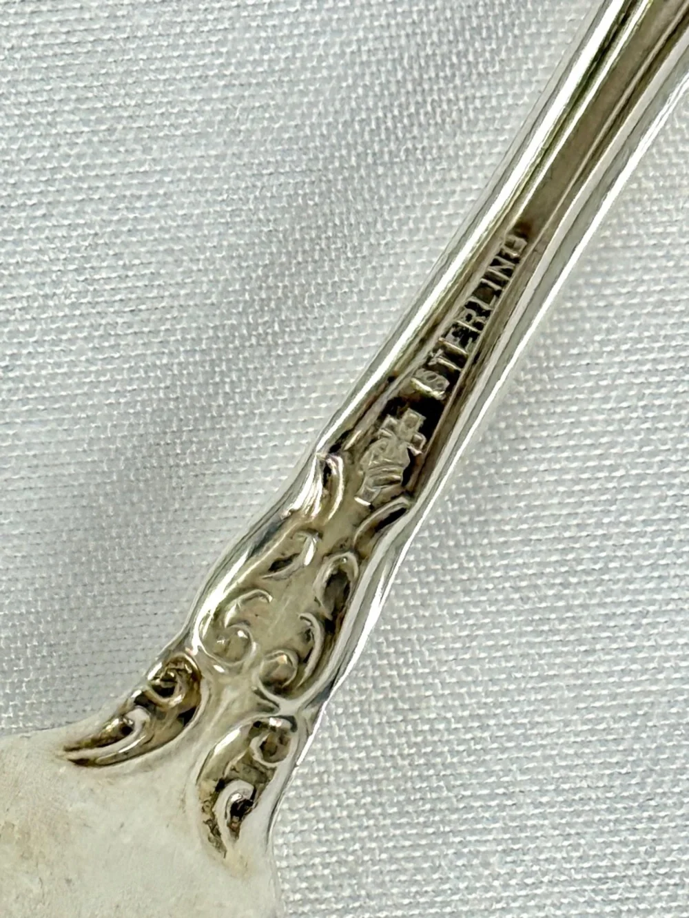 Vintage 1951 Manchester Sterling Silver Amaryllis Lemon Strawberry Fork 4.5 in